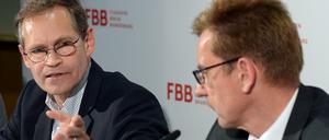 Berlins Regierender Bürgermeister Michael Müller (SPD, links) und Flughafenchef Karsten Mühlenfeld, bei der Pressekonferenz nach der Aufsichtsratssitzung in Tegel.