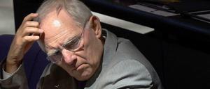 Der DGB stellt sich gegen Wolfgang Schäuble.