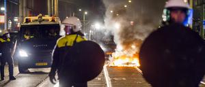 In der Nacht zu Donnerstag wurden 16 Personen festgenommen, wie die Polizei mitteilte.