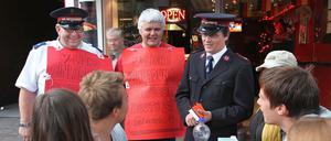 Seit 1865 setzt sich die Heilsarmee für Notleidende ein und finanziert sich über Spenden. 