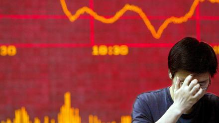 China erlebt den größten Kurseinbruch seit zehn Jahren. Doch wer ist schuld?