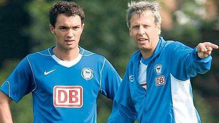 Trainer unter sich. Sofian Chahed mit seinem früheren Chef Lucien Favre.