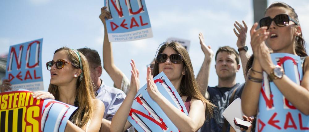 In vielen Städten Europas demonstrierten wie hier in London auch am Samstag viele Menschen für ein "Nein" beim Referendum in Griechenland.