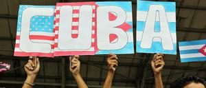 Fußballfans bei einem Freundschaftsspiel zwischen New York Cosmos und der kubanischen Nationalelf