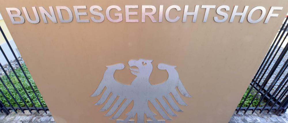 Der Bundesgerichtshof in Karlsruhe hat fünf Angeklagte aus der rechtsextremen Szene endgültig freigesprochen.