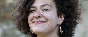 Autorin Nora Gomringer machte aus ihrer Lesung eine Performance.
