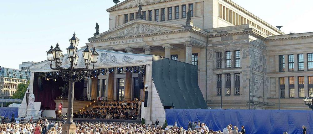 Am Gendarmenmarkt in Berlin haben die Classic Open Airs begonnen.