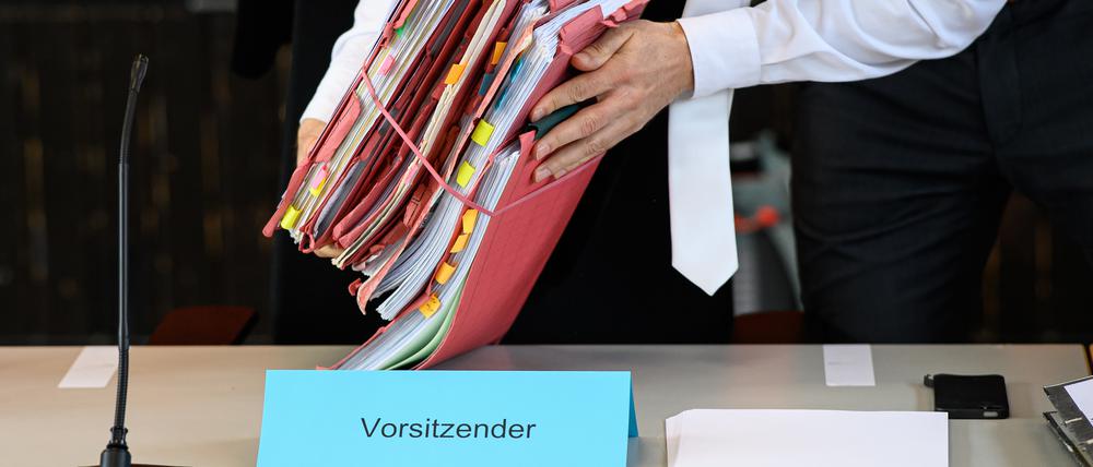 Sachen packen, bitte.
