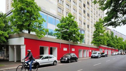 Der Fußgängertunnel vor der Senatsverwaltung für Stadtentwicklung in der Württembergischen Straße in Wilmersdorf.