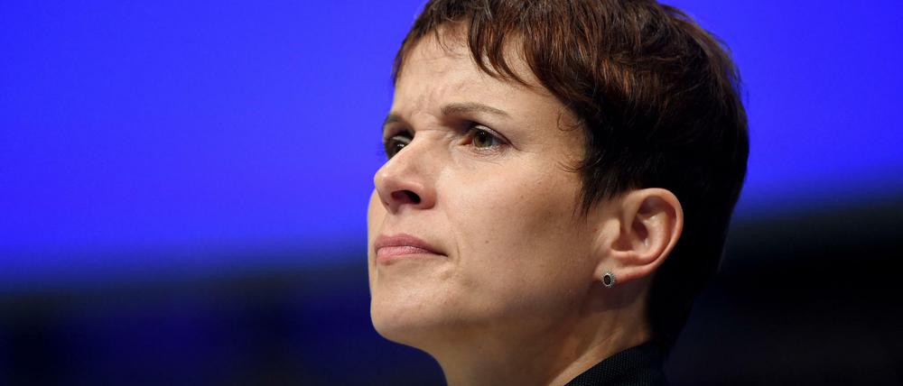 Den Kampf in der Partei gewonnen, bei einem Auftritt in einem Biergarten in Essen verloren: Die neue AfD-Vorsitzende Frauke Petry. 