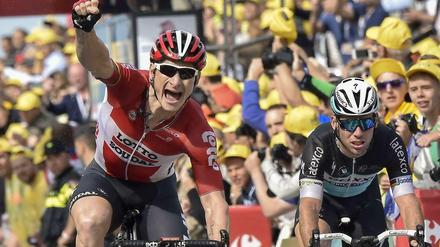 Mark Cavendish (r.) zog den Sprint zum Schluss der zweiten Etappe zu früh an. Tagessieger Andre Greipel profitierte davon, Tony Martin hingegen verpasste nach dem Fehler seines Teamkollegen das sicher geglaubte Gelbe Trikot.