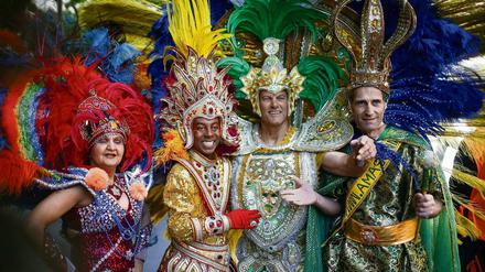 Berlin ist bunt - und zieht Menschen aus der ganzen Welt an, wie jedes Jahr beim Karneval der Kulturen zu beobachten. Nach Kreuzberg wollen auch besonders viele Menschen mit ausländischem Pass.