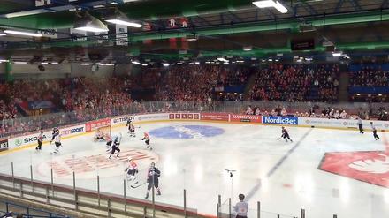 Hoher Nostalgiefaktor, hohe Niederlage. Die Eisbären hatten im K.o-Spiel gegen Skelleftea in der CHL-Saison 15/16 keine Chance und verloren im Wellblechpalast 2:5.