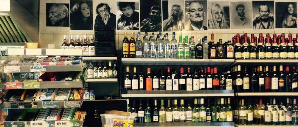 Der Späti International in der Weserstraße in Neukölln: Seine Besitzer, die Familie Sevim, sorgen sich wegen des Ladenöffnungsgesetzes um ihre Existenz.