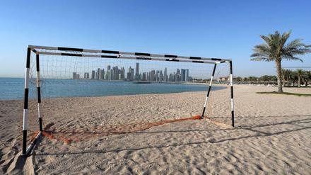 Auf Sand gebaut: Laut Trainer Foster hätten die meisten seiner Spieler bei dem Turnier zum ersten Mal in einer Mannschaft mit elf Spielern gekickt. 