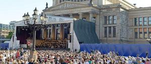 Blick auf die Bühne des Classic Open Airs am Gendarmenmarkt
