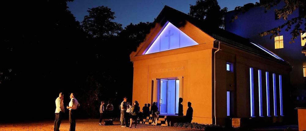 James Turrells Lichtinstallation in der Dorotheenstädtischen Friedhofskapelle.