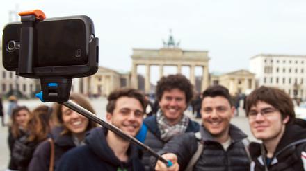 Beim Selfie immer schön stehenbleiben - dann stolpert man auch nicht so leicht.