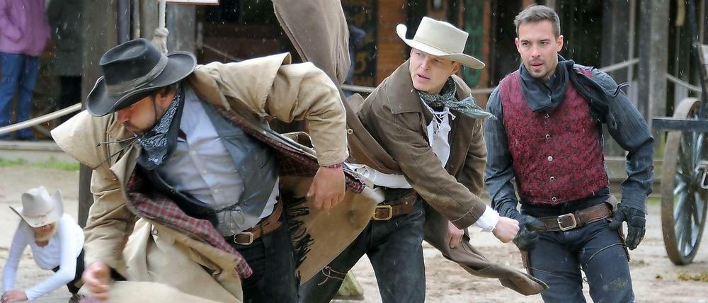 Sechs Fäuste für ein Halejula. Die Westenstadt "El Dorado" in templin wird zehn Jahre alt.
