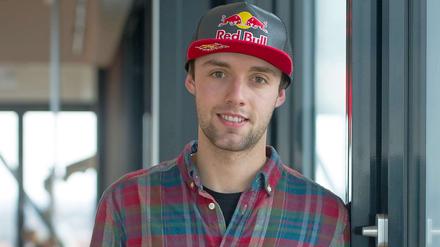Jonas Folger, 21, liegt nach zwei Siegen in der Klasse Moto2 auf Rang sechs in der Weltmeisterschaft. Der Bayer fuhr zuletzt zwar selten konstant, gilt aber für das kommende Jahr als Anwärter auf einen Platz in einem Spitzenteam.