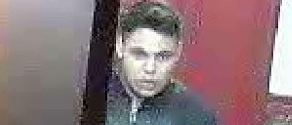 Mit diesem Foto suchte die Polizei einen der Tatverdächtigen.