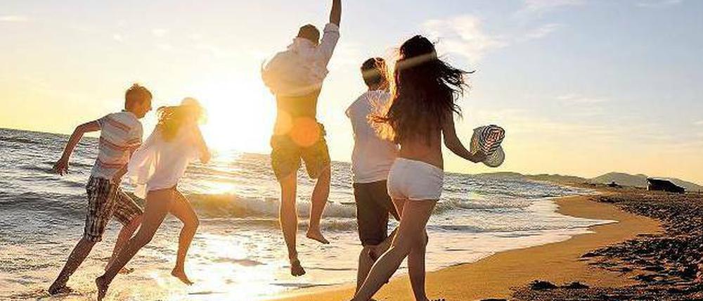 Endlich durchstarten. Mit dem Abiturzeugnis in der Tasche stehen viele Wege offen.