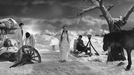 Ein China-Wintermärchen: Der Film "Yejiang/The Nightman Cometh Nr. 5" (2011) von Yang Fudong erzählt eine surreale Geschichte im Stil der Nouvelle Vague. 