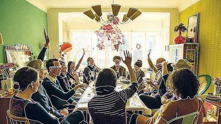 Die Berliner Theatergruppe Rimini Protokoll spielt ihr Stück „Hausbesuch Europa“ in Wohnzimmern.