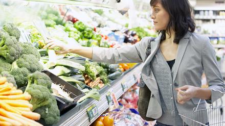 Salat und Tomaten sind fast 40 Prozent teurer als vor einem Jahr. Können sich viele Menschen gesundes Essen bald nicht mehr leisten?