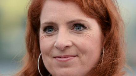 Vier Monate lang lag Monica Lierhaus im Koma. Heute denkt die TV-Moderatorin kritisch über die lebensrettende OP. 