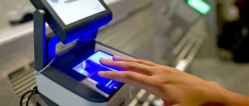 Alles automatisch: Ein Fingerabdruckscanner der Bundespolizei am Frankfurter Flughafen