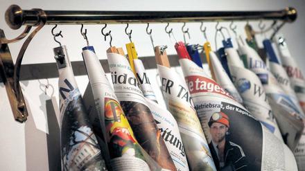 Abhängen verboten. Viele Zeitungsverlage probieren im Internet neue Formate aus – mit Erfolg: So sind immer mehr Leser bereit, für redaktionelle Inhalte im Netz zu zahlen. 
