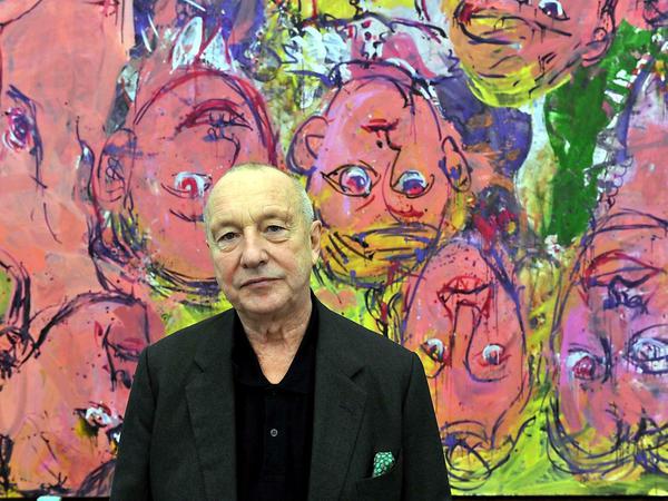 Georg Baselitz vor einem seiner Bilder.