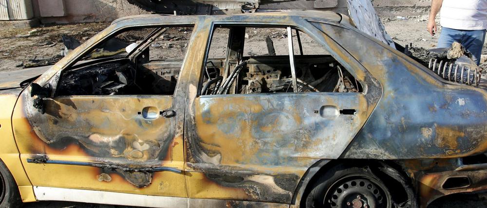 Bei einer Anschlagsserie in Bagdad sind am Sonntag mindestens 21 Menschen ums Leben gekommen.