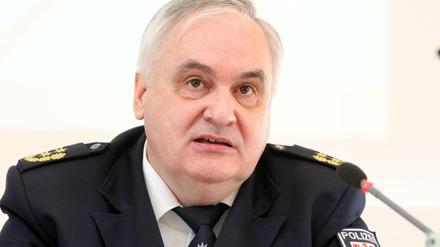 Hans-Jürgen Mörke ist Brandenburgs Polizeipräsident - und hat mit einem Tagesspiegel für Verwunderung gesorgt. 
