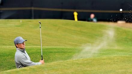 Geschichte im Gras. Jordan Spieth beim Training in St. Andrews.