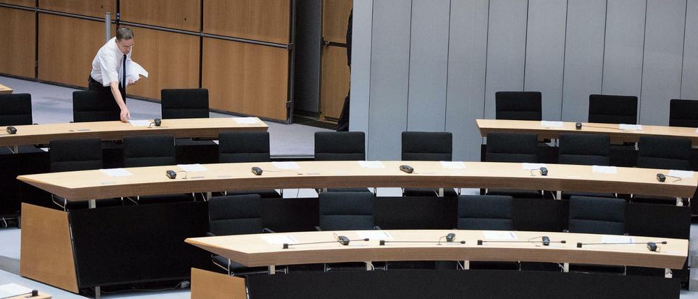 Wo ist der Lenz? Hier auf den Bänken von Senatoren und Staatssekretären eher nicht. Aber auch in den Reihen der CDU-Fraktion fiel der frühe Wahlkämpfer bisher wenig auf.