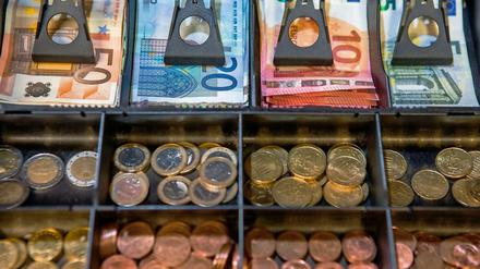 Money, money, money, must be funny in a German world.