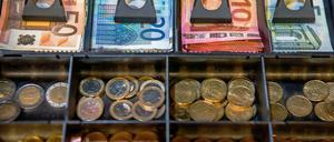 Money, money, money, must be funny in a German world.