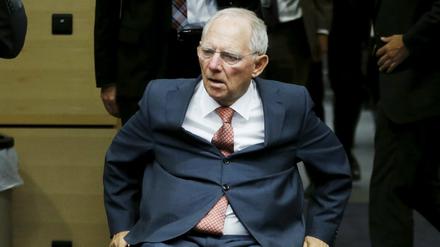 Bundesfinanzminister Wolfgang Schäuble trifft in Brüssel zur Sitzung mit seinen Kollegen der Eurogruppe ein.