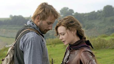 Gabriel Oak (Matthias Schoenaerts) und Bathsheba Everdene (Carey Mulligan).