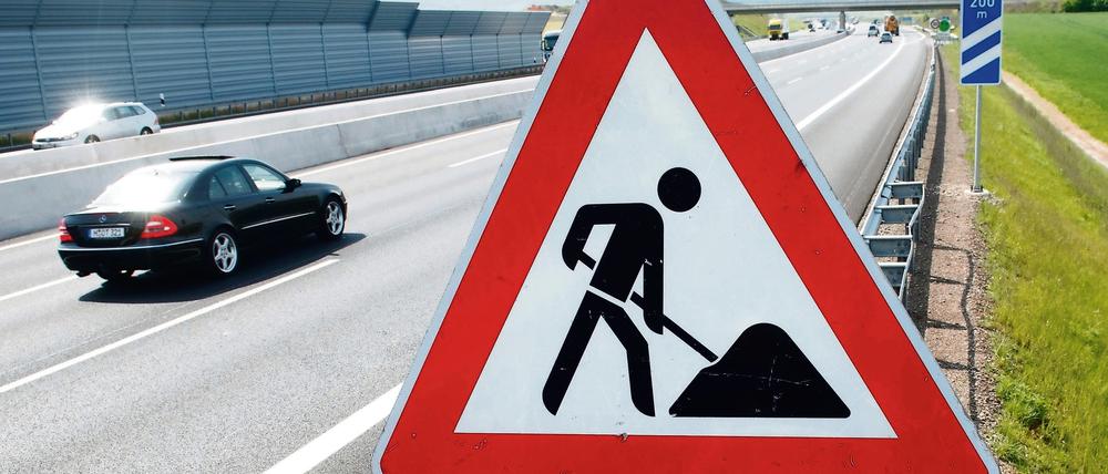 Ausbau, Neubau, Erhalt. Der Bund investiert in die Straßen- und Brückeninfrastruktur 2,7 Milliardne Euro.