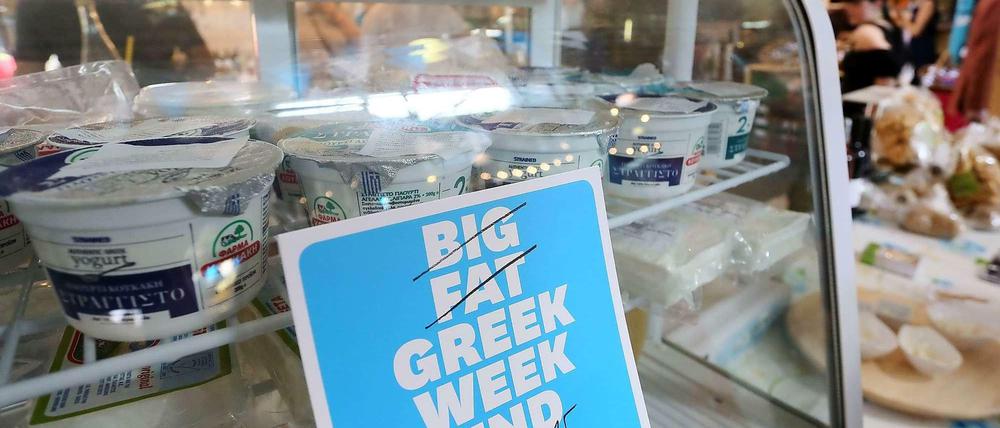 Um ein schöneres Bild von den Griechen bemüht sich zumindest die Markthalle Neun in Berlin und lädt zum griechischen Wochenende ein.