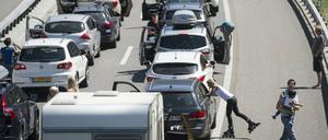 Stau auf der A2 Richtung Gotthard-Tunnel