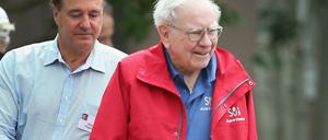 Starinvestor Warren Buffett, hier mit einem roten Anorak bei einer Konferenz in Idaho.