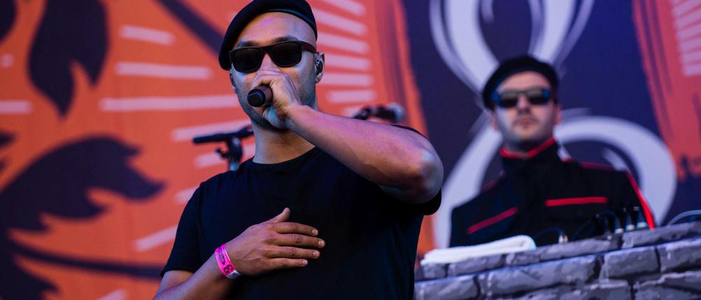 Normalerweise auf größeren Bühnen unterwegs: Tarek und DJ Craft, zwei der vier Mitglieder von K.I.Z, im Juni 2015 beim Nürnberger Festival Rock im Park.