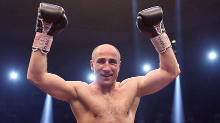 Boxweltmeister Arthur Abraham feiert den Sieg gegen Stieglitz.