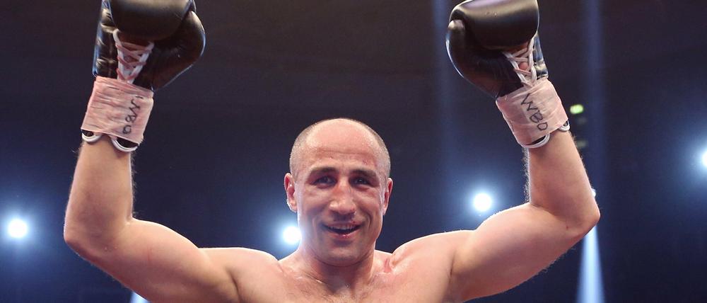 Boxweltmeister Arthur Abraham feiert den Sieg gegen Stieglitz.