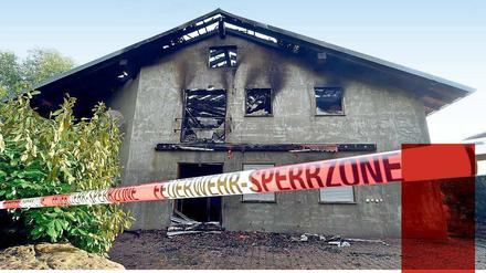 Eine geplante Unterkunft für Flüchtlinge in Remchingen in Baden-Württemberg. Vor kurzem wurde sie angezündet.