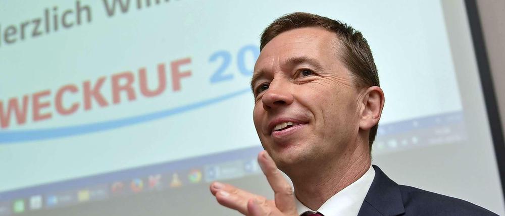 Bernd Lucke bei der Parteigründung von "Alfa" in Kassel.